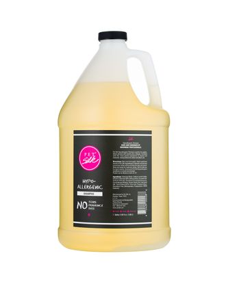 Pet Silk Hypoallergenic Shampoo - bezzapachowy szampon dla psa, z jedwabiem, koncentrat 1:16 - 3,8L