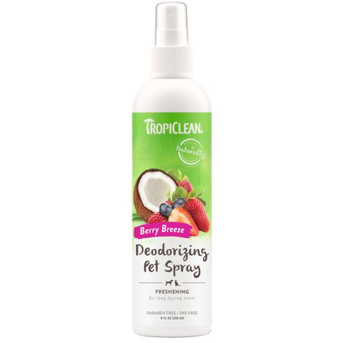 Tropiclean Berry Breeze Deodorizing Pet Spray 236ml - preparat deodoryzujący do odświeżania sierści, o zapachu jagód