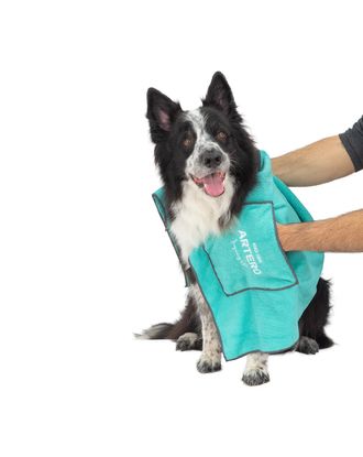 Artero Zumba Towel 100x50 - ręcznik z miktofibry dla psa i kota, z kieszeniami na dłonie