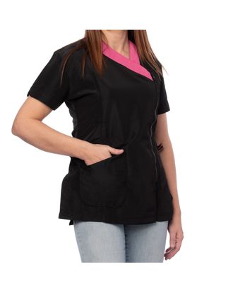 Blovi Diana Blouse Pink - bluza groomerska z krótkim rękawem, damska, czarna z różowym dekoltem i haftem