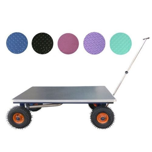 Portable grooming table with cheap wheels